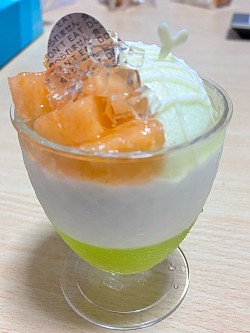 マンゴーケーキ